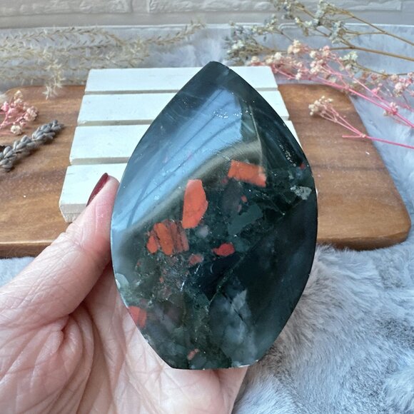 New Bloodstone Flame/Free Form - Picture 3 of 8